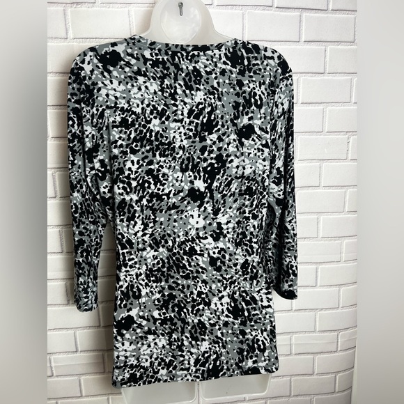 Tommy Hilfiger Women's Black and White Animal Print Top/size M - Picture 7 of 9